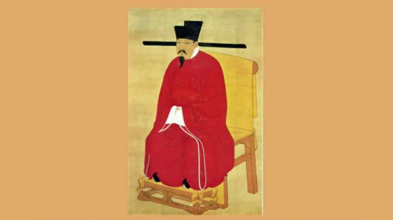 Emperor Shenzong | (1048–1085 AD) | Country: China | This emperor was of the Song Dynasty — a dynasty that had between 25 and 30 percent of the world’s economic output in its prime years. The highly centralized system of rule, couple with an efficient tax system meant that Emperor Shenzong was one of the wealthiest rulers in the world.