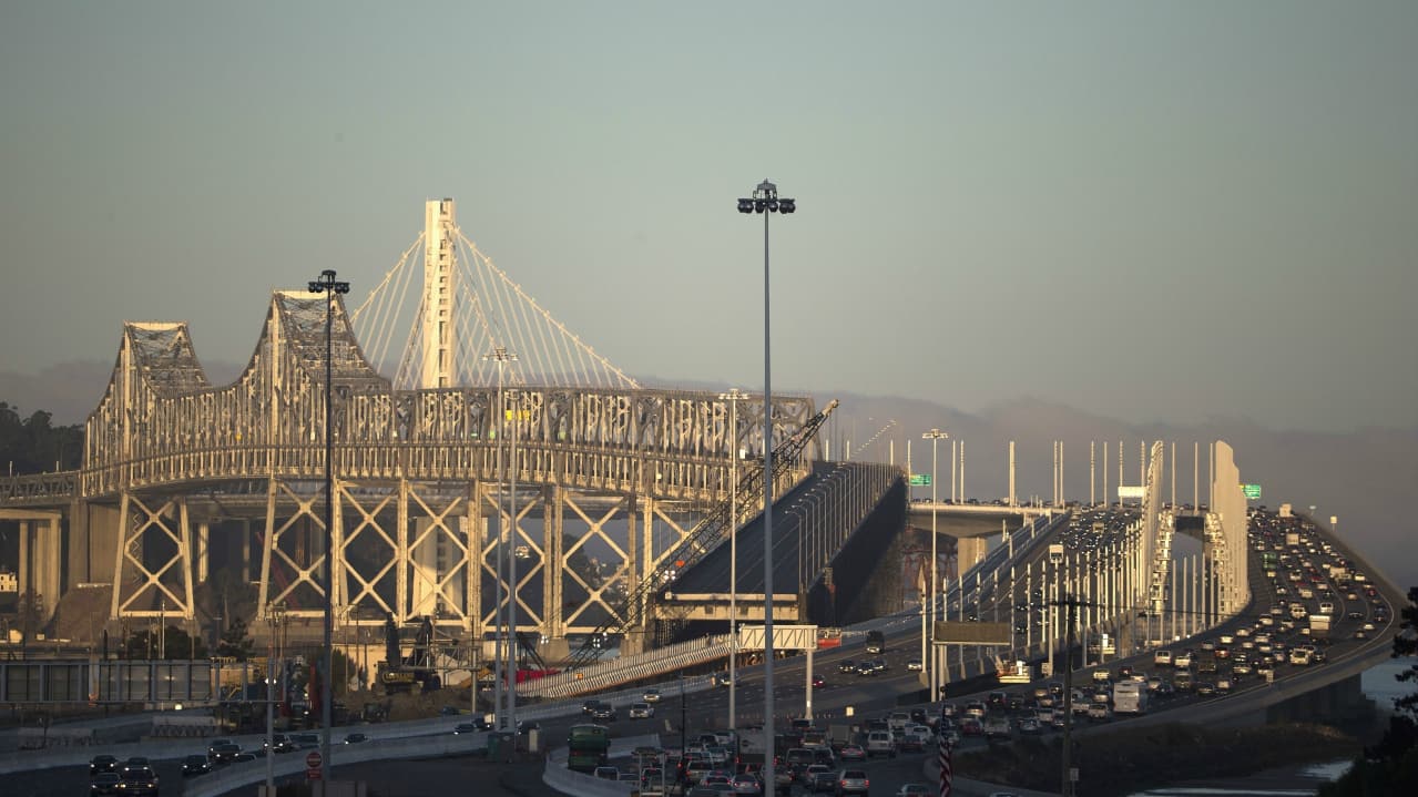 Oakland Bay Bridge | Estimated cost: Rs 42,259 crore | The San Francisco–Oakland Bay Bridge is the world's longest self-anchored suspension bridge that carries approximately 2,60,000 vehicles a day on its two decks. It has been designed to withstand strong earthquakes foreseeable by the engineers and seismologists over the next 1,500 years. (Reuters) Oakland Bay Bridge | Estimated cost: Rs 42,259 crore | The San Francisco–Oakland Bay Bridge is the world's longest self-anchored suspension bridge that carries approximately 2,60,000 vehicles a day on its two decks. It has been designed to withstand strong earthquakes foreseeable by the engineers and seismologists over the next 1,500 years. (Reuters)