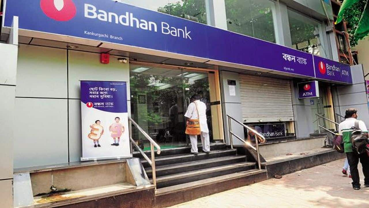 Bandhan Bank: The bank reported higher profit at Rs 859 crore in Q3FY22 against Rs 632.6 crore in Q3FY21, revenue rose to Rs 2,124.7 crore from Rs 2,071.7 crore YoY.