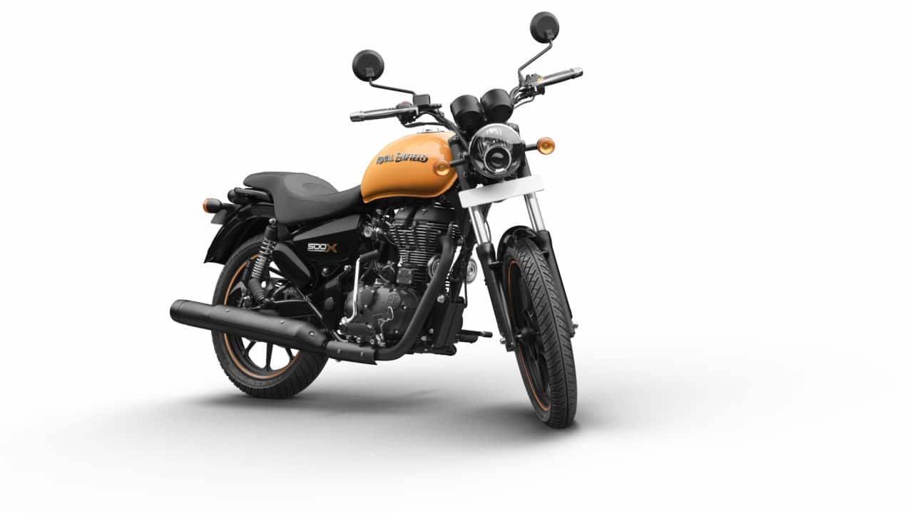 *The ‘gunslinger’ styled seat coupled with the new grab-rail and shortened rear mudguard creates custom style statement. *The ‘gunslinger’ styled seat coupled with the new grab-rail and shortened rear mudguard creates custom style statement.