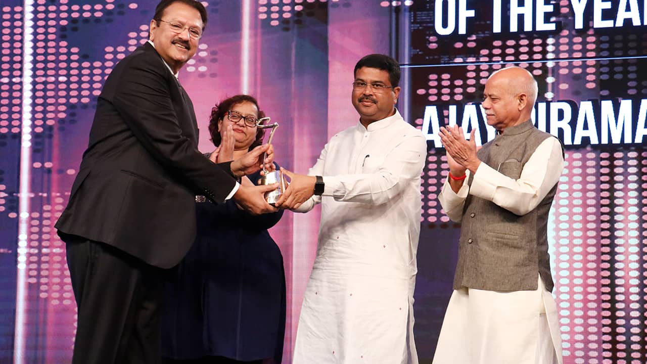 CNBC-Asia's-India-Business-Leader-of-the-year-2