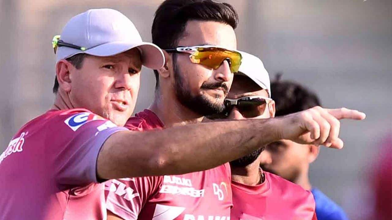 Delhi Daredevils | The Gautam Gambhir-led team was purchased by GM Rao-owned GMR Group. In March 2018, GMR Sports sold 50 percent of its stake in the team to JSW Sports. (Image: Twitter/Delhi Daredevils)