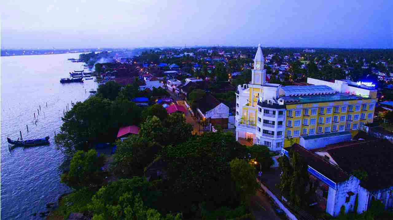 Fragrant Nature, Kochi | Situated at the confluence of Kerala’s famed waterways and the Arabian Sea, the hotel ranks ninth in the Travellers Choice list by TripAdvisor. The hotel claims to have a view of the Cochin port. Apart from the usual amenities like swimming pool, cafes and recreational areas, the hotel offers babysitting services to its customers as well.