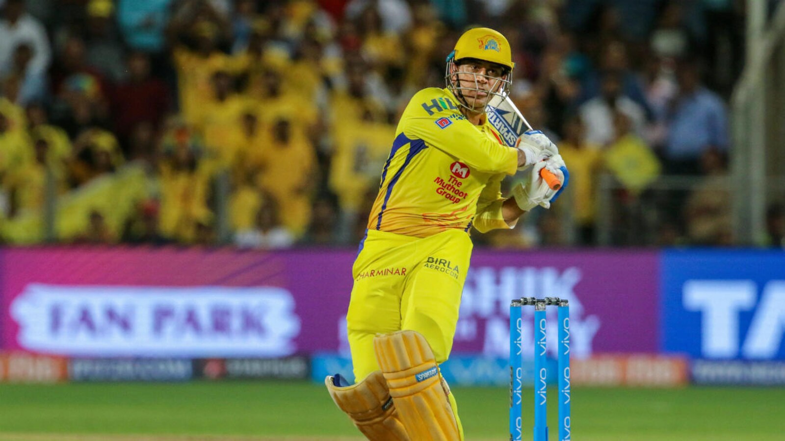 End of IPL's finest era', says Twitter as Dhoni steps down as CSK ...