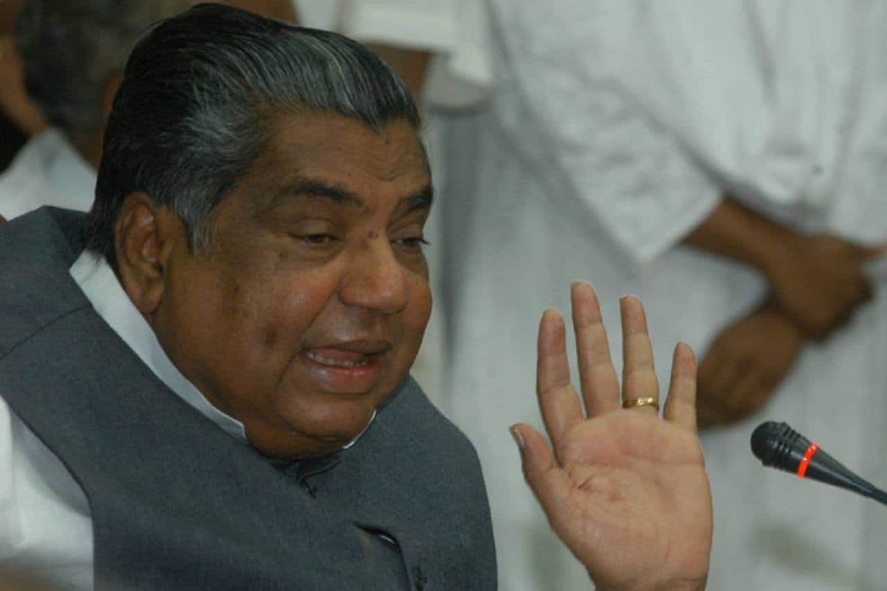 Dharam Singh (2004-06: 1 year, 245 days): First chief minister of a coalition government in Karnataka, he tried to provide a good administration amidst all the pinpricks from Deve Gowda, de facto leader of coalition partner JD(S). The amiable Dharam Singh did not lose his smile even when Gowda pulled the rug from under his feet to install Kumaraswamy, his son, as chief minister. (Picture: News18/Getty Images)