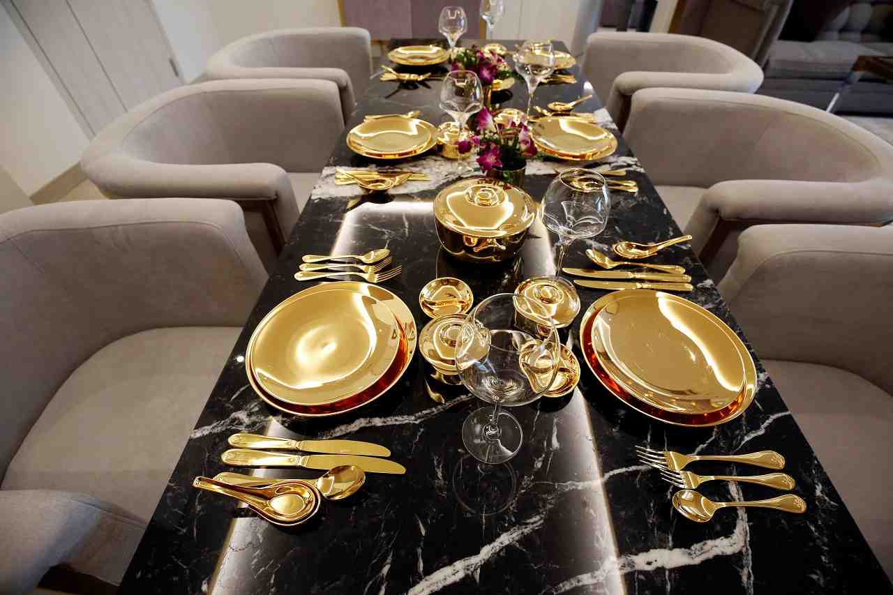 It has four President Suites that are located on the 28th floor of the hotel.