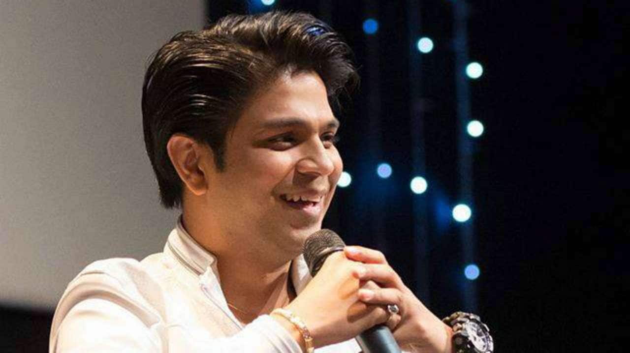 The singer of some of the Bollywood hit songs, Ankit Tiwari, was arrested and went to jail for allegedly raping an advertising professional on the pretext of marriage. (Image: Facebook/Ankit Tiwari)