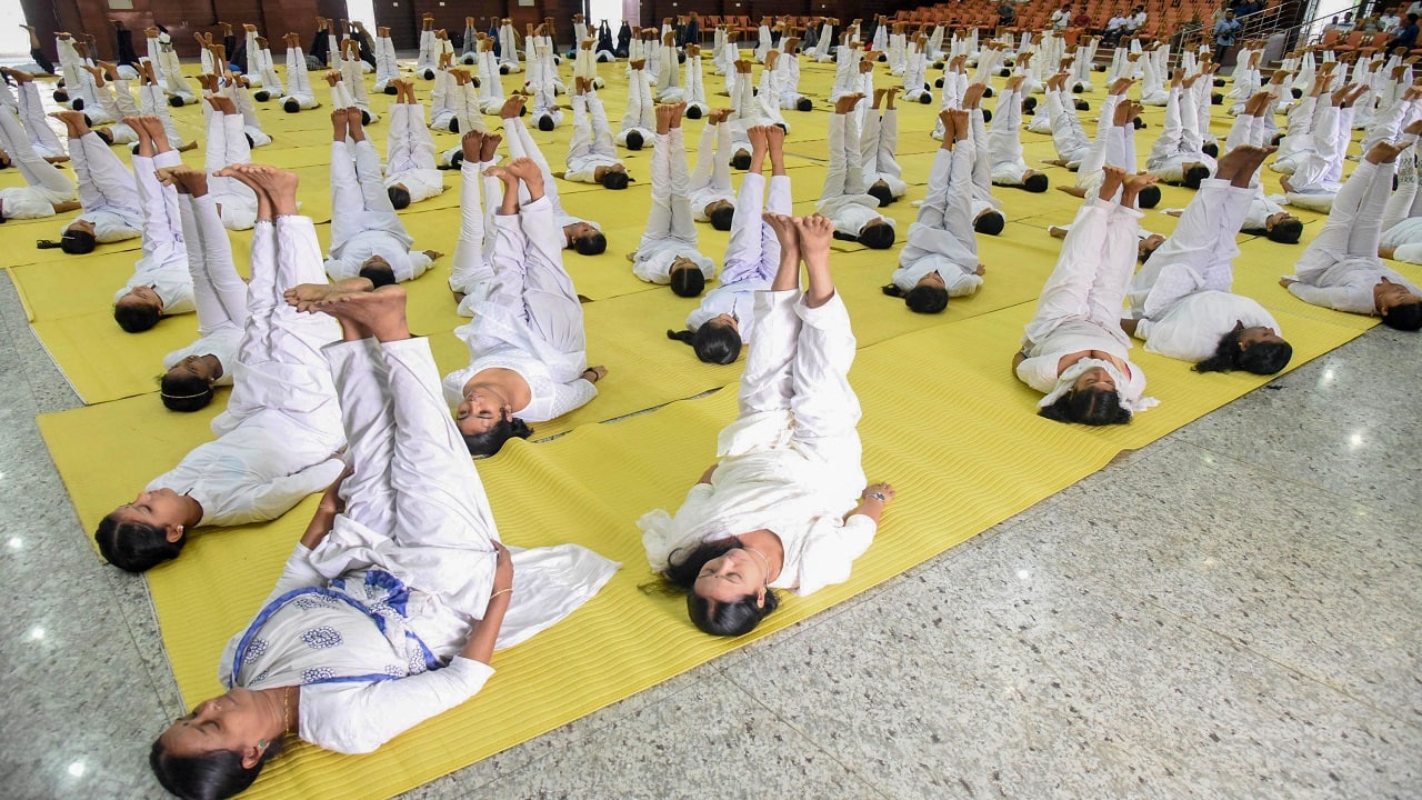 800 differently-abled people from across the country attempt Guinness Record in yoga