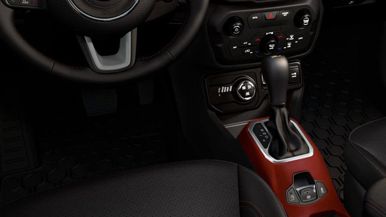 The Trailhawk gets a 2-litre diesel engine that produces 170 hp mated to a nine-speed automatic gear-box. (Image: Jeep)