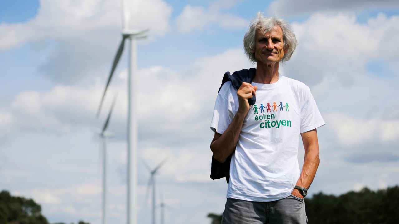 Q13. Started with a store in Lille, France in 1976, founded by Michel Leclercq, this retailer has expanded into 38 countries and has a sizeable presence in India. Identify the sportswear brand.