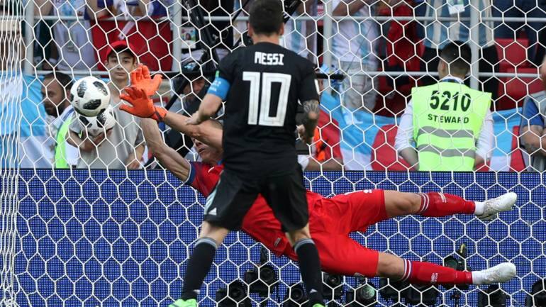 Juice Opstå antyder ARG vs ISL FIFA World Cup 2018 Highlights: Messi sees his penalty saved as  Iceland and Argentina share points