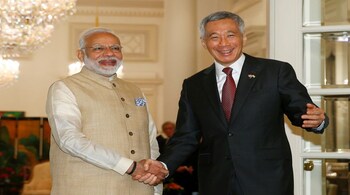 India's Prime Minister Narendra Modi meets with Singapore's Prime Minister Lee Hsien Loong at the Istana in Singapore. (Photo: Reuters)