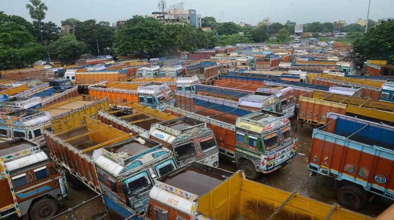 Maharashtra: 50% tax waiver for commercial vehicles for financial year  2020-21