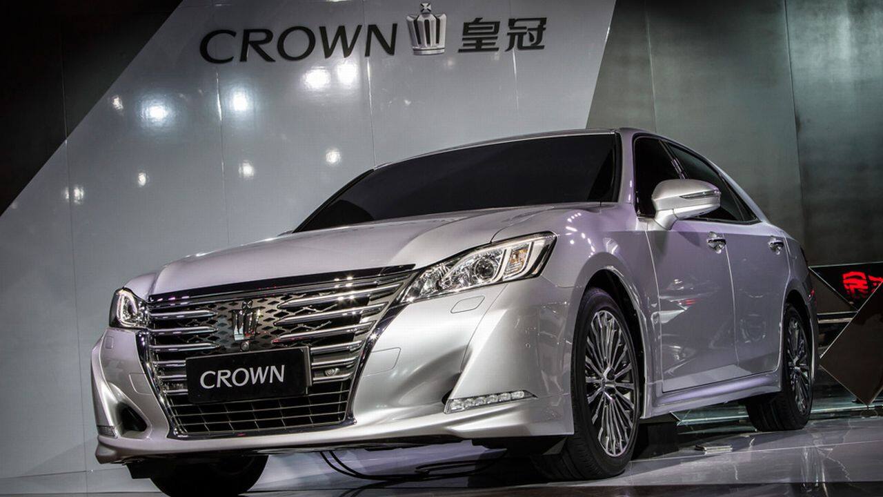 Toyota unveils 15th generation Crown, equipped with data communication module
