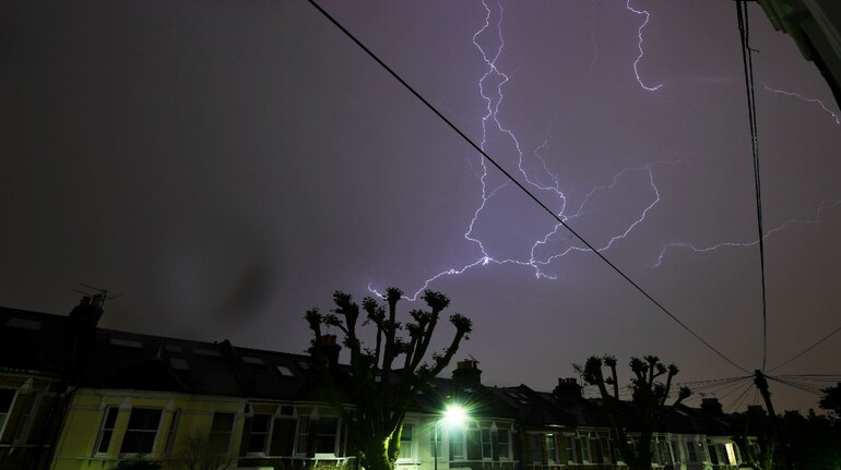 Illinois ranks #7 in country for lightning claims, study says