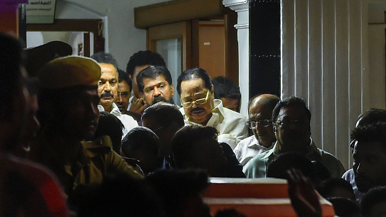 DMK leaders urge supporters to maintain calm over Karunanidhi's health