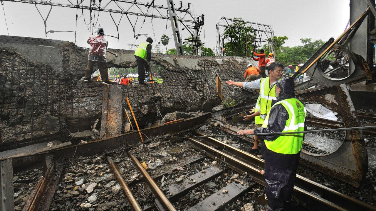 MC Exclusive | Indian Railways reviews proposals to phase out manual coupling by 2030