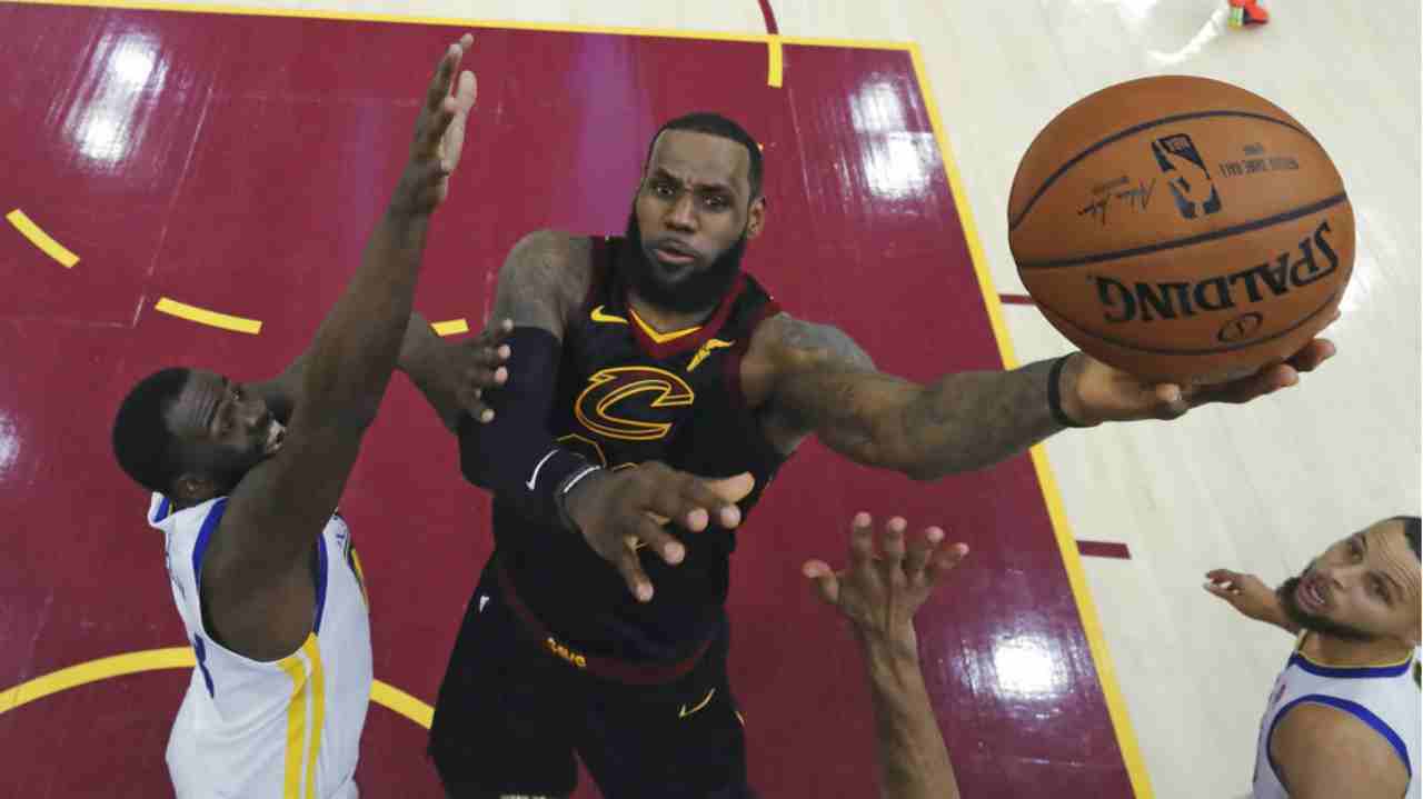 The famous US basketball league player who was just bought for a whopping Rs 1,050 crore The famous US basketball league player who was just bought for a whopping Rs 1,050 crore
