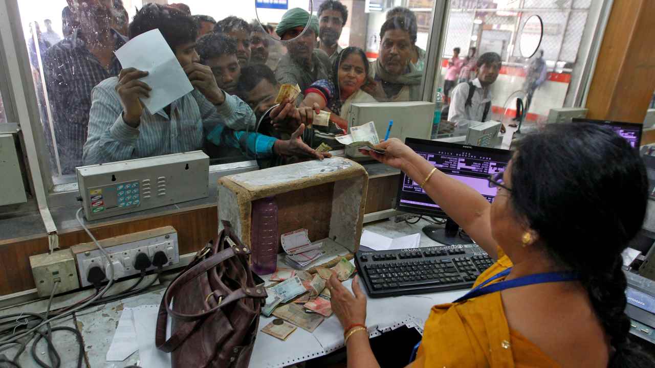 RailYatri's 'rush-o-rush meter' will tell you when to book rail tickets to ensure confirmation