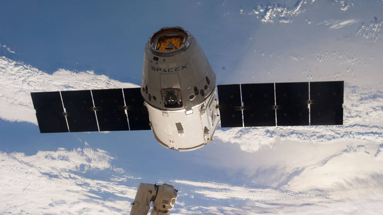 SpaceX Dragon arrives with AI robot, coffee, ice cream and mice at International Space Station SpaceX Dragon arrives with AI robot, coffee, ice cream and mice at International Space Station