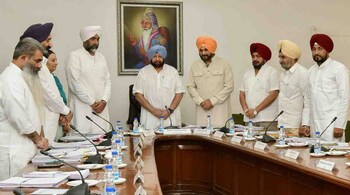 File image: Punjab Chief Minister Captain Amarinder Singh (centre) and Congress' new state unit chief Navjot Singh Sidhu (centre-right) with others