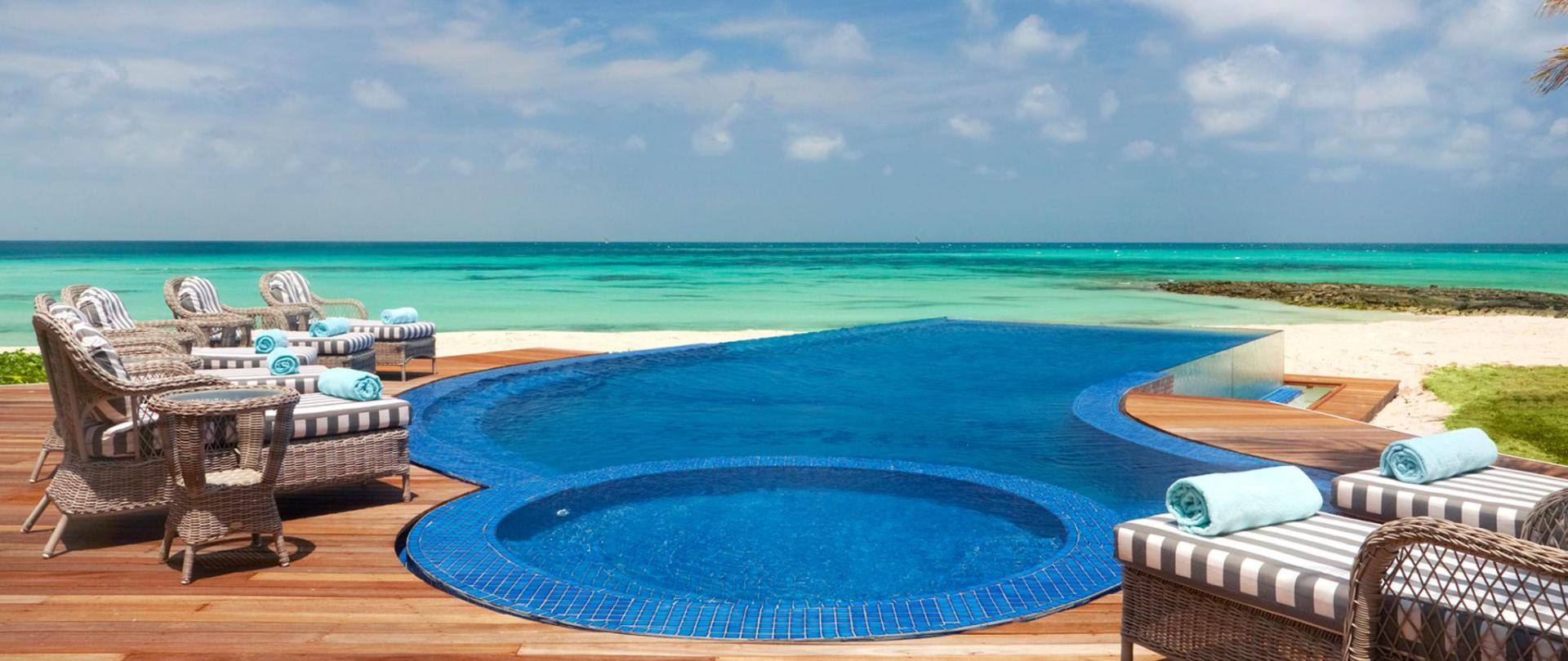 Personal paradise | You’ll feel like heaven when you touch down on Thanda Island, which means ‘love’ in Zulu. You'll be at peace with its fascinating beauty. You can take a stroll down your own private 1.1 km beach and explore the island on foot. The turquoise seas and the white sand beach make it a picture perfect destination. (Image: thandaisland.com)