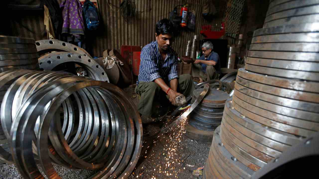 COVID-19 impact | 21 million jobs added in May, no increase in salaried jobs: CMIE COVID-19 impact | 21 million jobs added in May, no increase in salaried jobs: CMIE