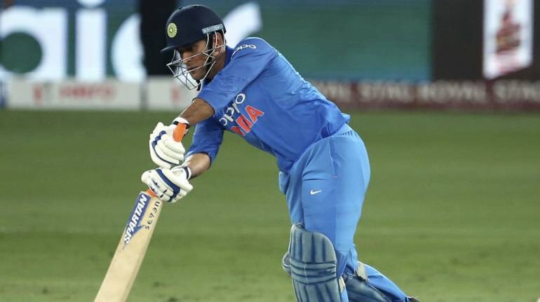 MS Dhoni invests in CARS24