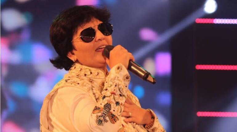 Love For Garba Music Is The Same Across The World Says Dandiya Queen Falguni Pathak The mother of the universe, ma amba you take different forms to protect us your children from the evil, your love for us is. world says dandiya queen falguni pathak