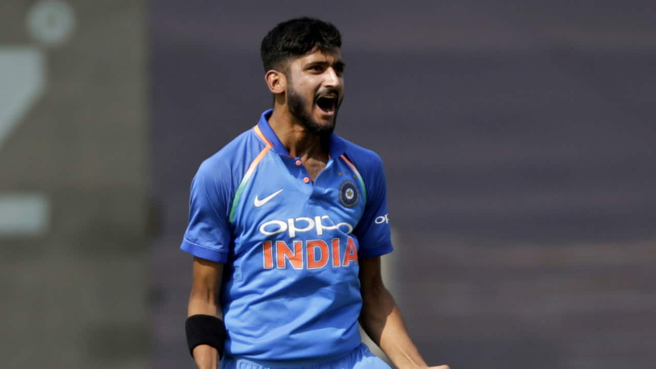Bumrah then sent the other opener Kieran Powell back to the dressing room in the 9th over. Powell was outdone by the extra bounce and ended up edging the ball to Rohit Sharma at slips. Khaleel Ahmed kept up the pressure with a brilliant delivery in the 14th over which nicked an edge off Marlon Samuels’ willow before carrying back to Dhoni. At loss of Samuuels' wicket Windies were reeling at 55/3.(Image: AP) Bumrah then sent the other opener Kieran Powell back to the dressing room in the 9th over. Powell was outdone by the extra bounce and ended up edging the ball to Rohit Sharma at slips. Khaleel Ahmed kept up the pressure with a brilliant delivery in the 14th over which nicked an edge off Marlon Samuels’ willow before carrying back to Dhoni. At loss of Samuuels' wicket Windies were reeling at 55/3.(Image: AP)