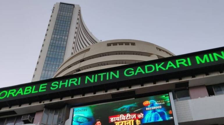 Closing Bell Sensex Falls 148 Pts Nifty Settles Below 11900 Metal Stocks Shine 