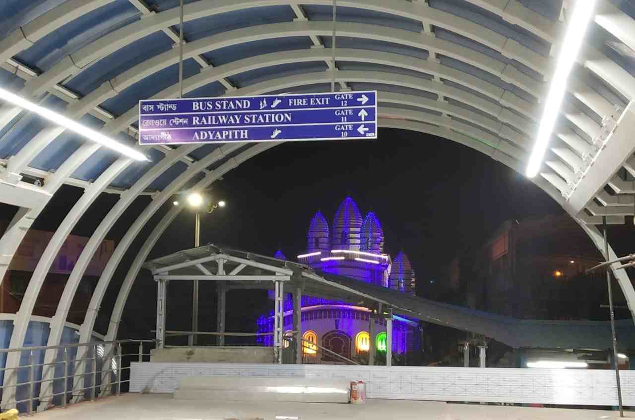 It adopts one of the oldest approaches in design, form follows function. It is conceived structurally as an extremely basic formation: a tube mounted on top of a platform supported on two legs