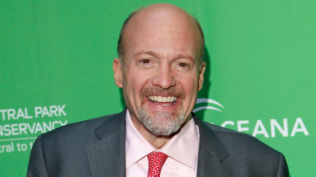 “Bear Stearns is fine! Do not take your money out. It is not in trouble, do not move your money” | Jim Cramer, host of CNBC’s Mad Money had given this disastrous advice to his viewers in March 2008, five days before the company crashed and its stock price went from $62 per share to $2 per share. (Image: Reuters)