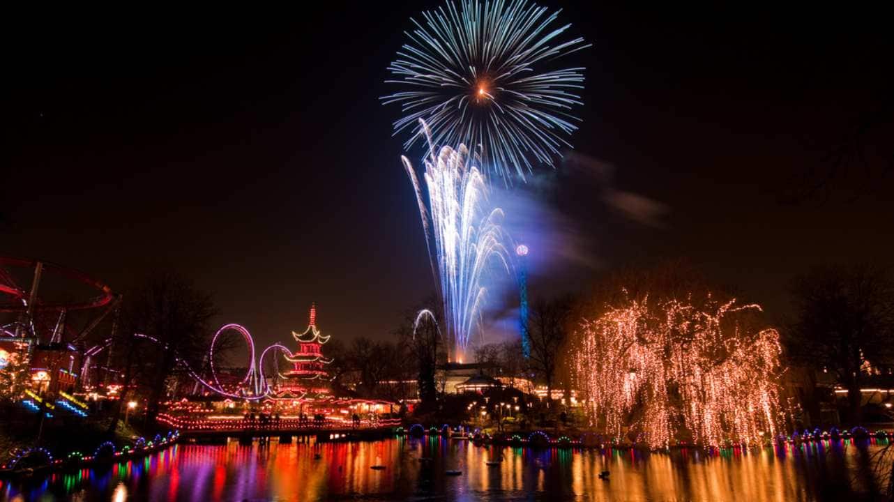 Denmark | Breaking plates | People save up unused and damaged plates to smash it against their friend’s doors. Finding a heap of broken china on your doorstep is considered good luck. If you’re in the mood to smash some crockery, head to Thalassa restaurant in North Goa. The guests can throw their plates on the floor before the traditional Greek dance! (Image: Flickr/Stig Nygaard)