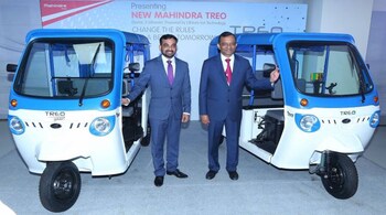 MAHINDRA TREO | Mahindra & Mahindra launched its first lithium-ion powered passenger three wheeler starting at Rs 1.36 lakh. The vehicle has a driving range of 130kms and takes nearly 4 hours to charge fully (Image source: Mahindra)