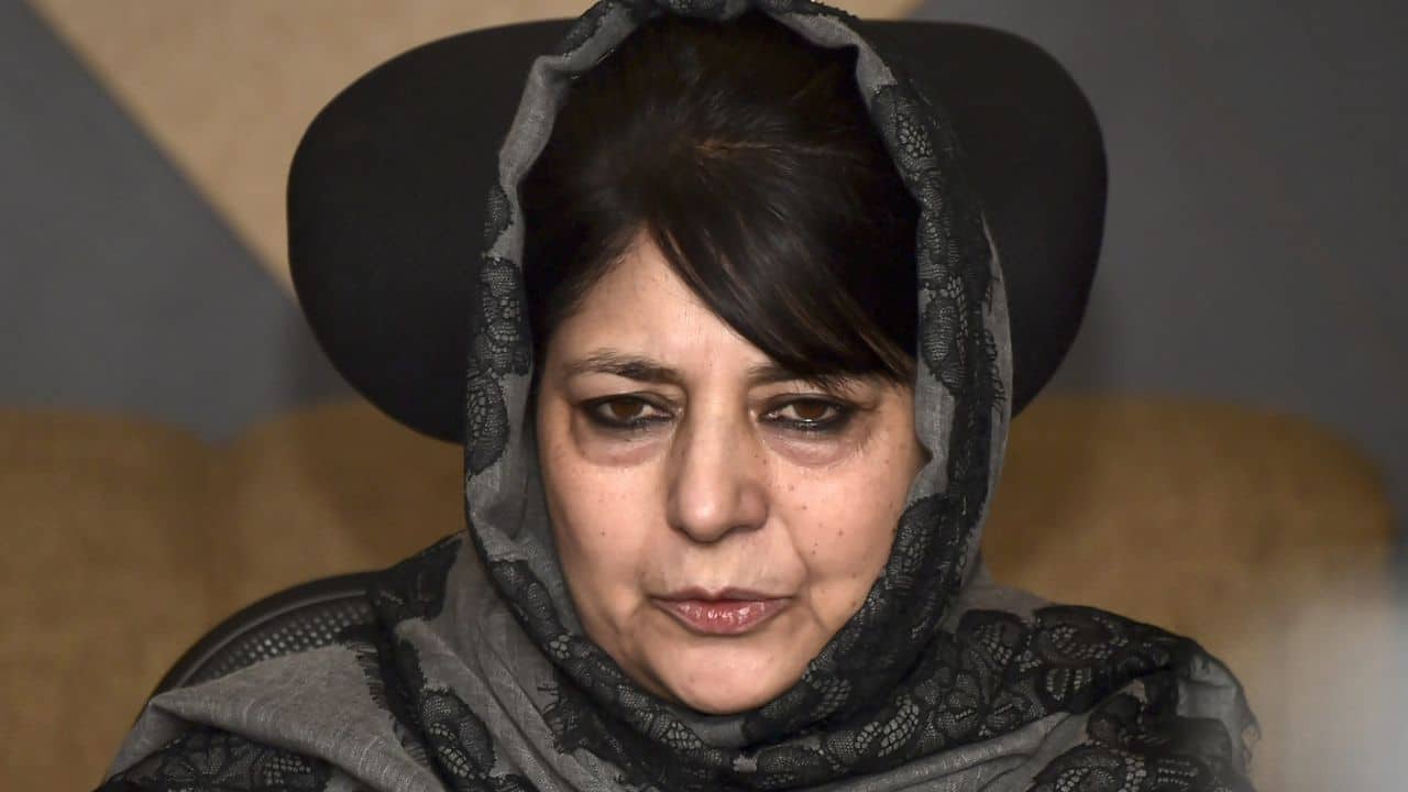 Govt throwing people out of their homes in J&K: Mehbooba Mufti
