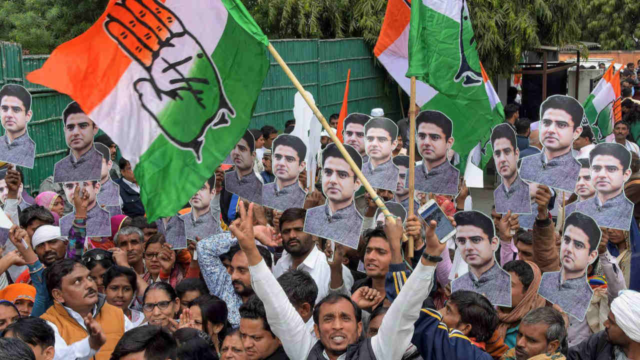 Congress faces crisis in Rajasthan as 90 MLAs loyal to CM threaten to resign