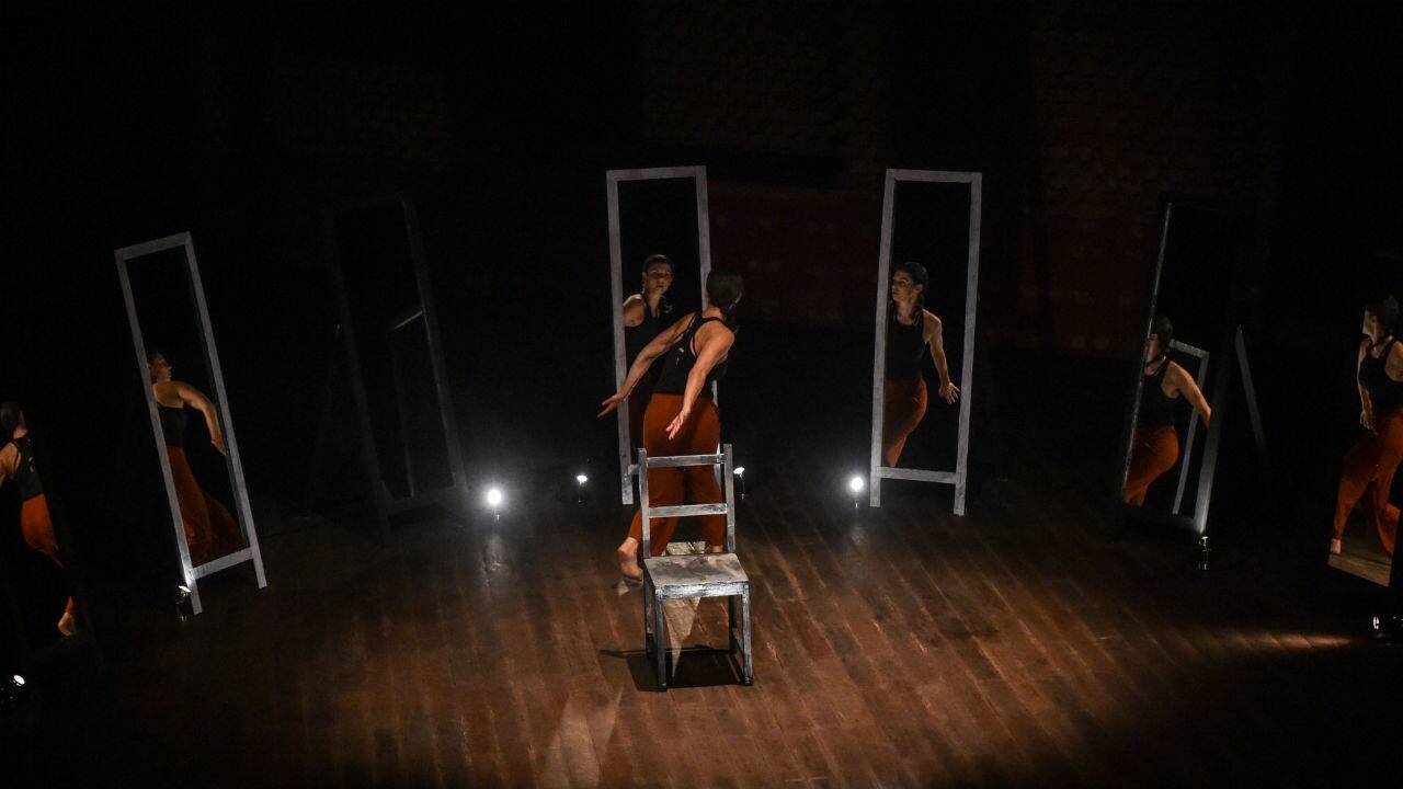 UK-based theatremaker Imogen Butler-Cole performs a solo play 'Foreign Body', in Ahmedabad, Gujarat. (Image: PTI)