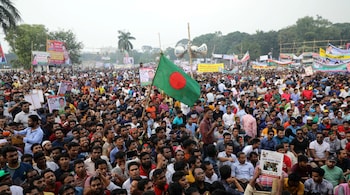 People gather at the Suhrawardy Udyan for the maiden rally of opposition alliance called Jatiya Oikyafront in Dhaka, Bangladesh on November 06, 2018 (Image- Reuters)
