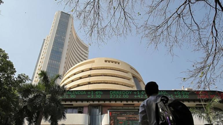 Closing Bell: Nifty ends FY21 below 14,700, Sensex falls 627 pts dragged by IT, banks