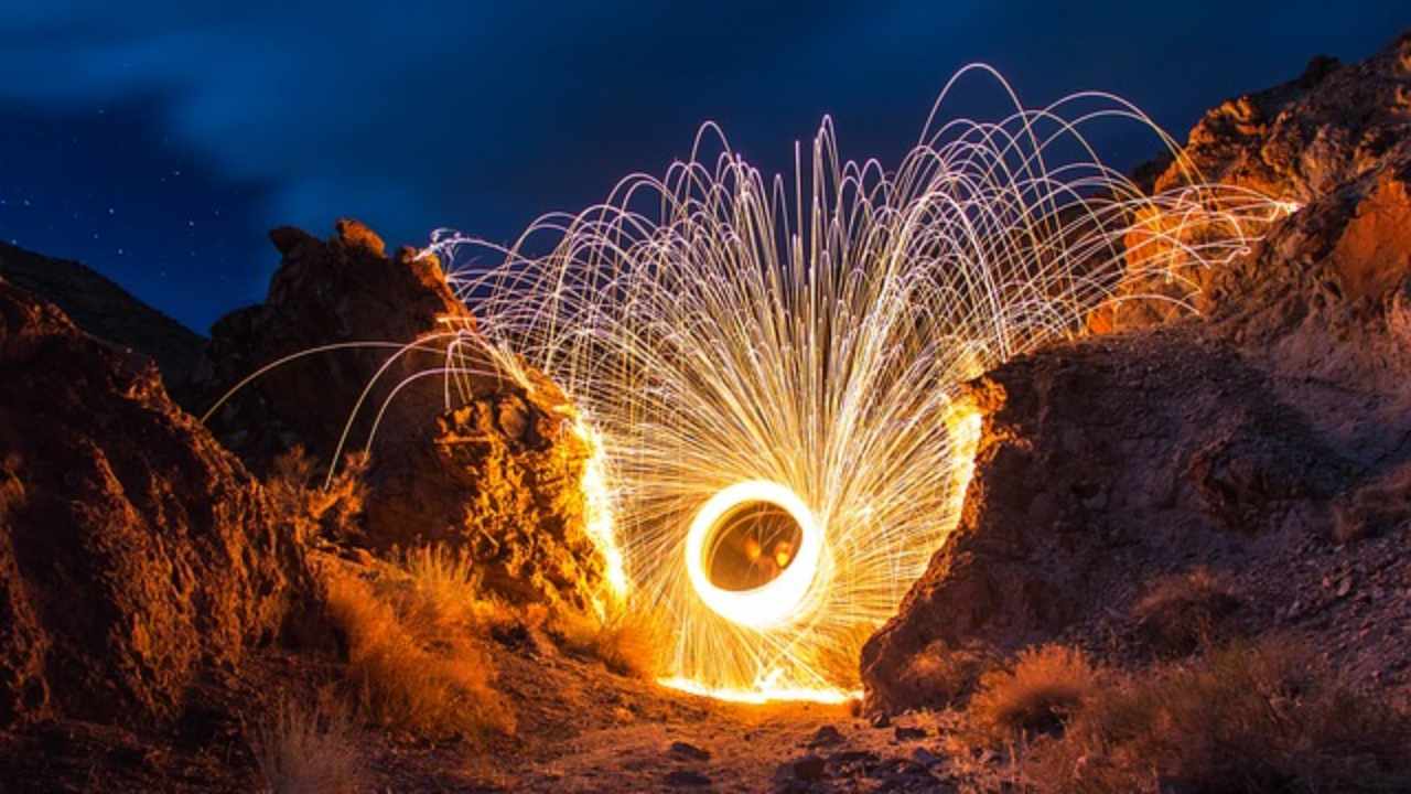 South Africa | Throwing furniture | People stock up pots, pans and furniture items before New Year’s and throw them out the window. This symbolises letting go of the past in favour of a hopeful time. In 2011, South African authorities had to provide medical aid as people threw out guns and other sharp objects from high-rise buildings. It's advisable to not try this at home! (Image: maxpixel)