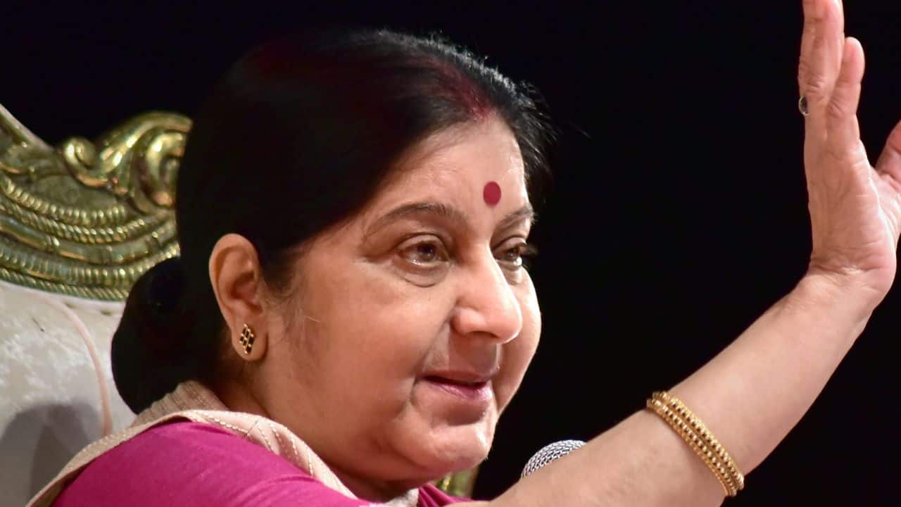'Will bring you back from Mars': How Sushma Swaraj used Twitter to address grievances of Indians across the globe 'Will bring you back from Mars': How Sushma Swaraj used Twitter to address grievances of Indians across the globe