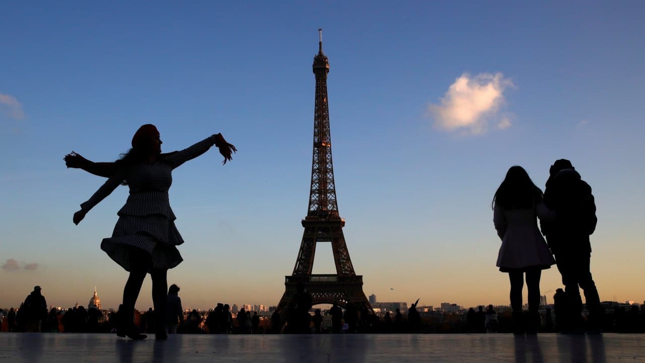 Tourist cards or passes | Some countries like the UK or Dubai offer a tourist card or a common pass that can be used to travel on local buses, metro/underground and taxis. Sometimes these cards also allow you access to or pay for places of public interest at subsidized rates. Based on your destination, you must acquire a tourist pass either from a travel agency shop or in other cases at the airport. These tourist cards come with many discounts and enable your trip to stay budget friendly. (Image: Reuters)