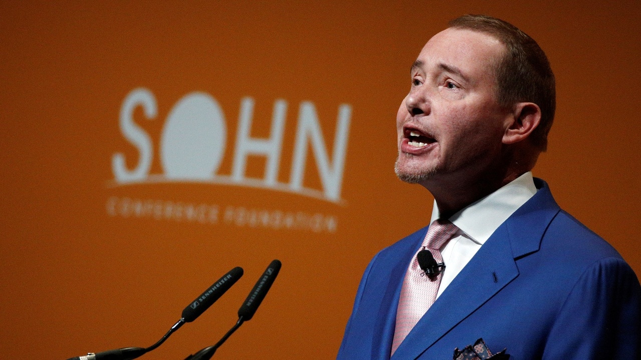 ‘Bond King’ Jeffrey Gundlach predicts lower interest rates in anticipation of recession in early 2024