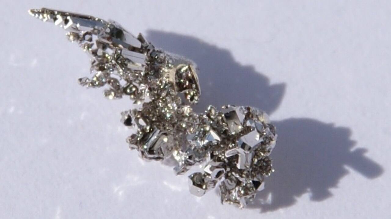 Palladium tops $3,000 for first time amid undersupply Palladium tops $3,000 for first time amid undersupply