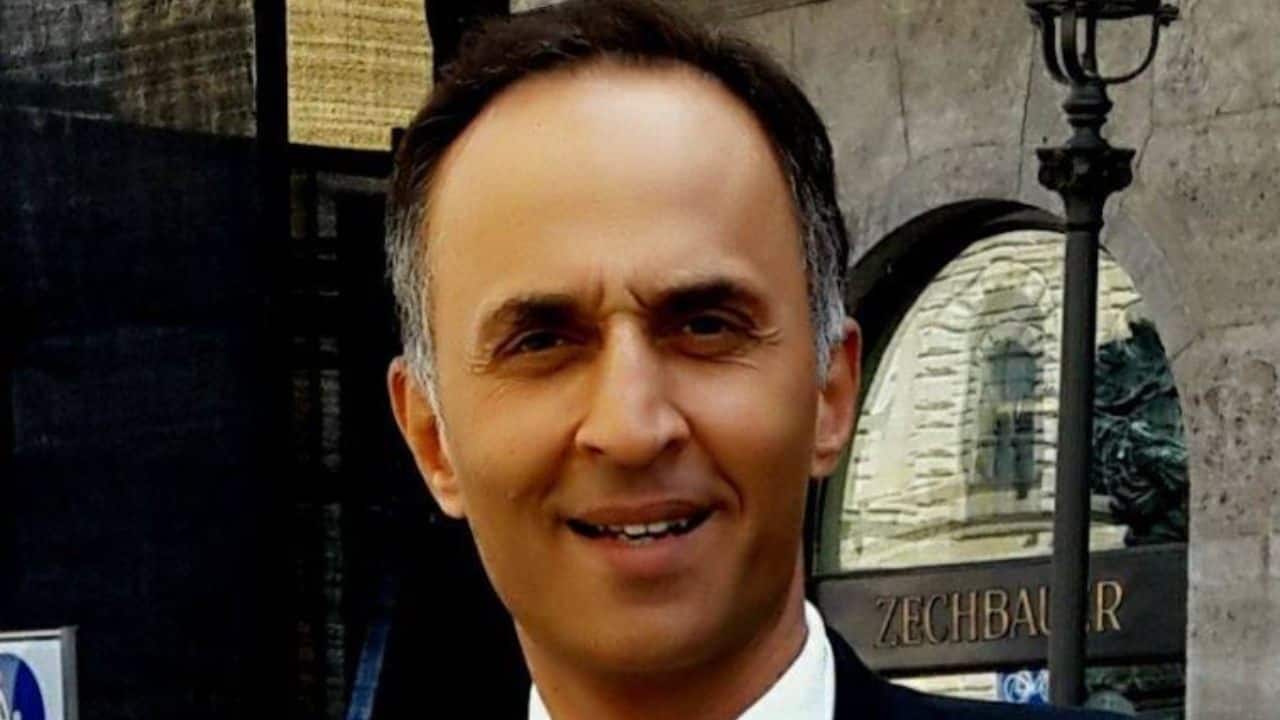 Ravneet Gill, a veteran banker who said ‘Yes’ to the wrong job Ravneet Gill, a veteran banker who said ‘Yes’ to the wrong job