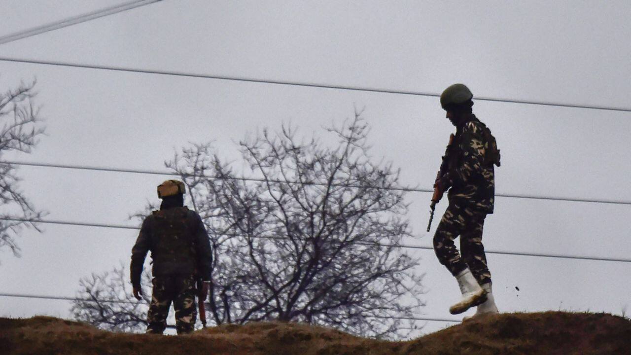 Naxalite killed in encounter with security personnel in Chhattisgarh - Vimarsana News