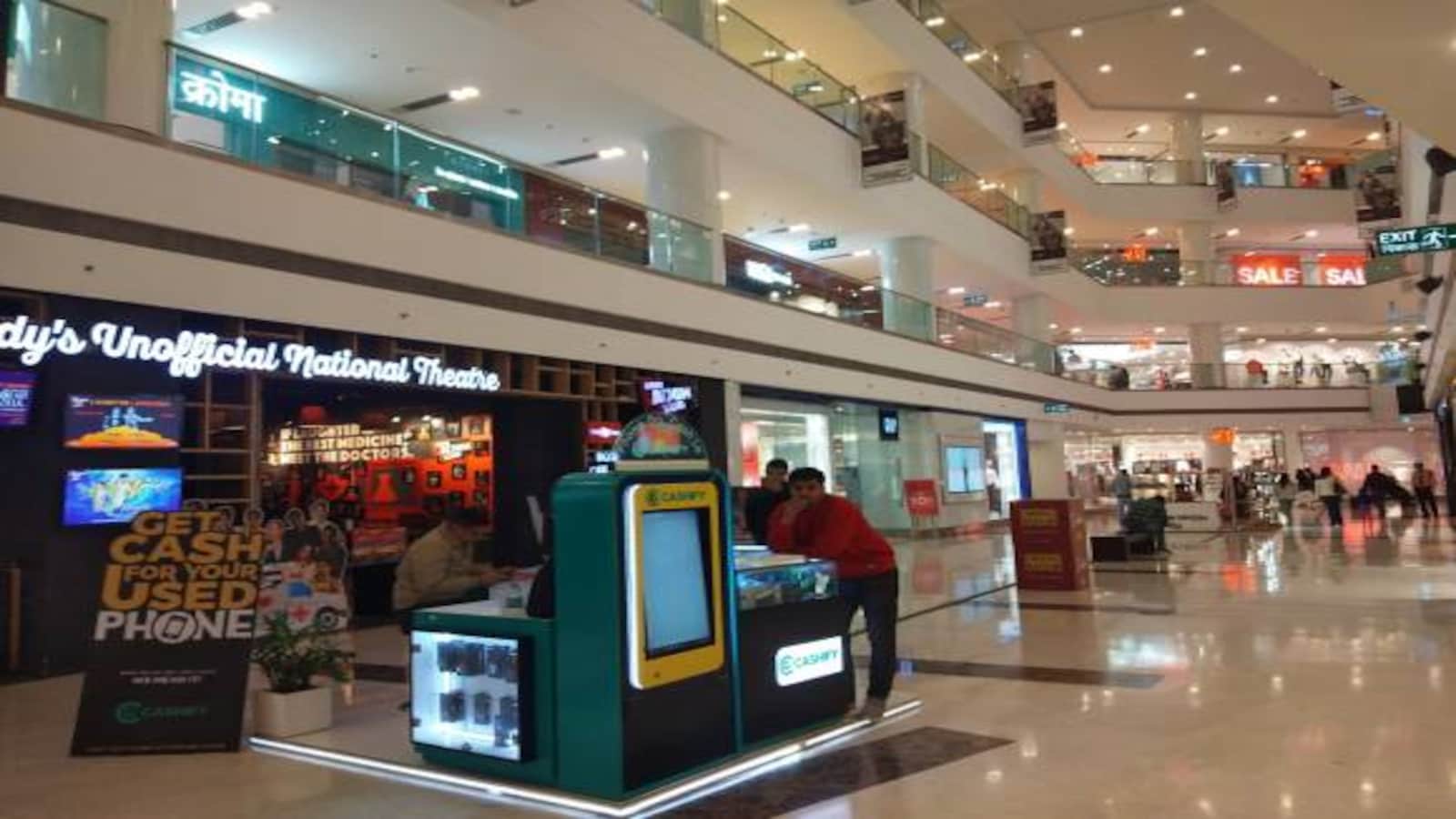 Sales, Discounts in DLF City Center Mall Delhi. DLF Mall 2023