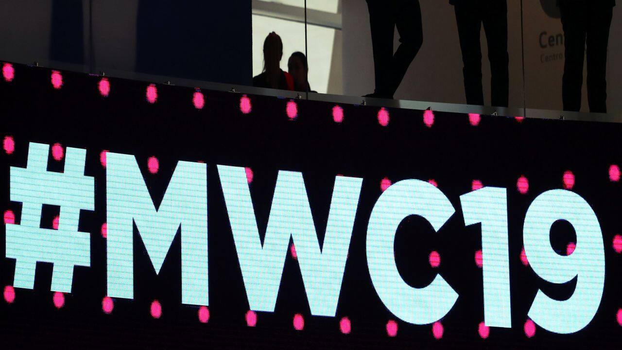 LG Gesture Control to Oppo lossless zoom: Unique smartphone tech from MWC 2019