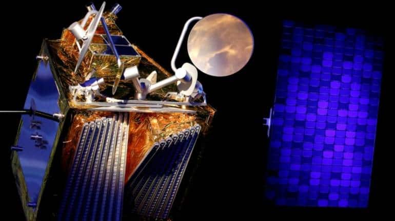 Eutelsat OneWeb 1st pvt satcom firm to get regulatory nod for commercial satellite broadband - Vimarsana News